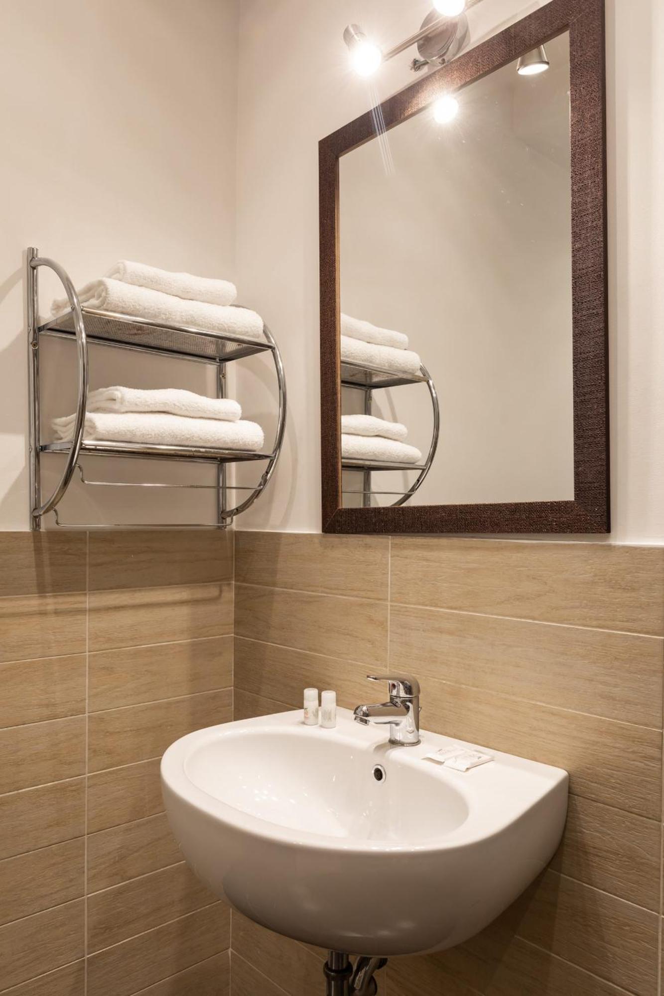 Fleming Suites By Hili โรม ภายนอก รูปภาพ